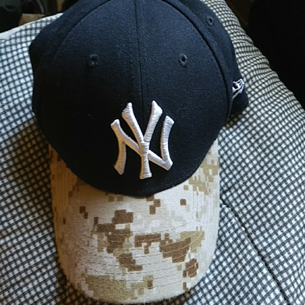 New York Yankees fitted.